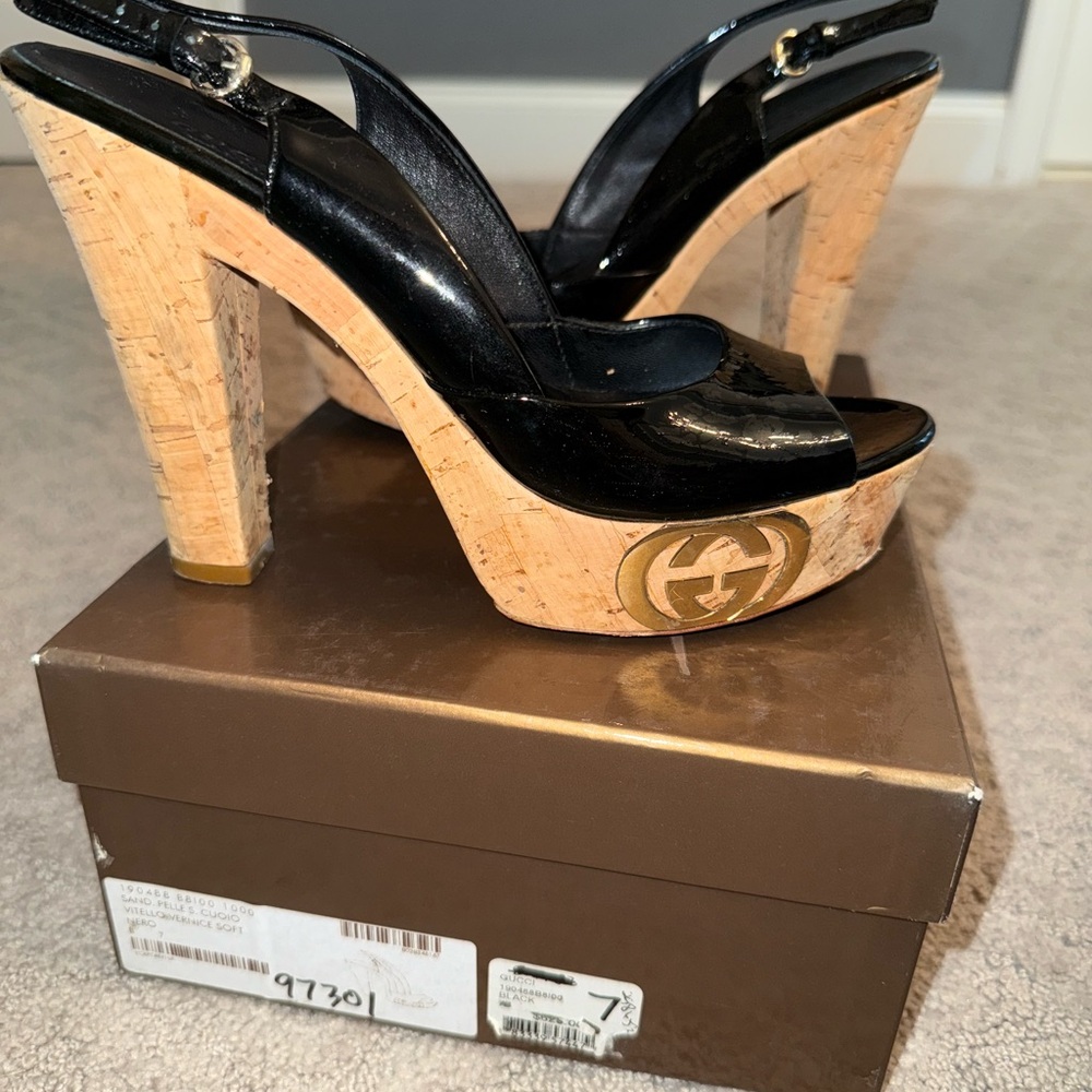 Gucci logo Patent leather and cork slingback platform Sandals